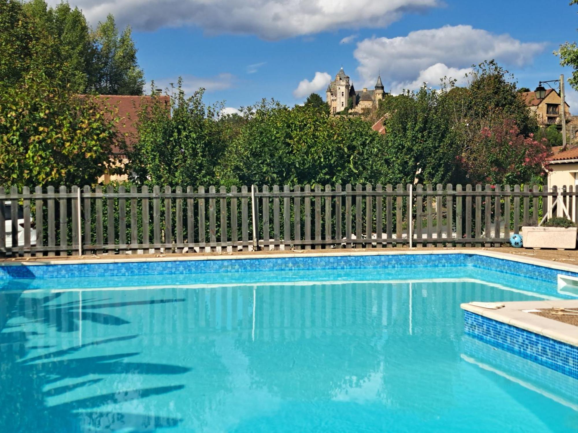 La Barde Montfort, Votre Maison D'Hotes A 4 Kms De Sarlat Dordogne Вітрак Екстер'єр фото